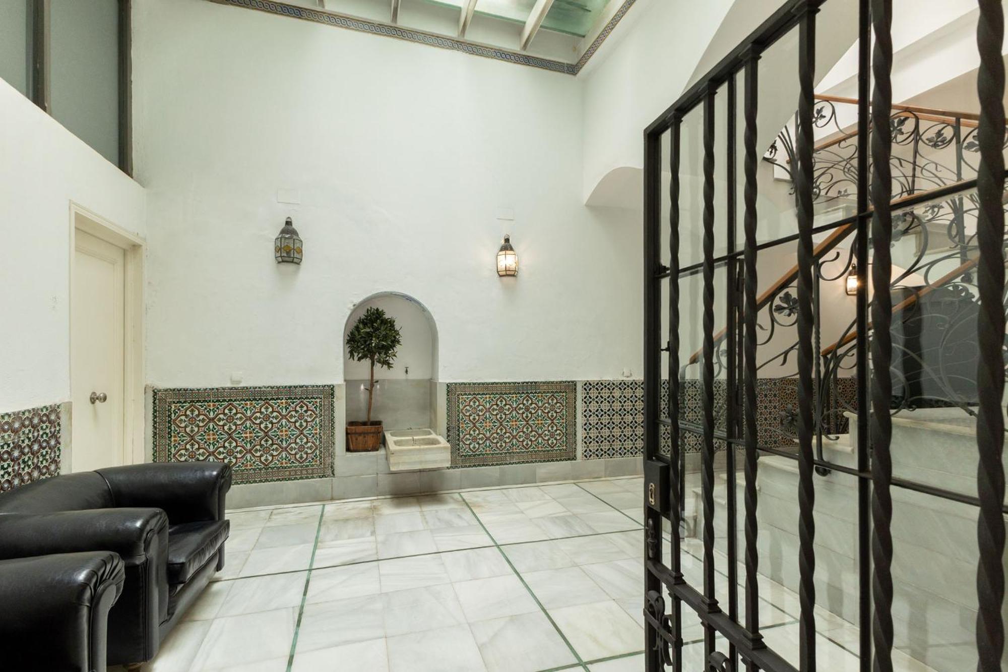 Charming 2 Bedroom Boutique Triplex Apartment With Private Terrace At Seville City Center By Ocityzen Dış mekan fotoğraf